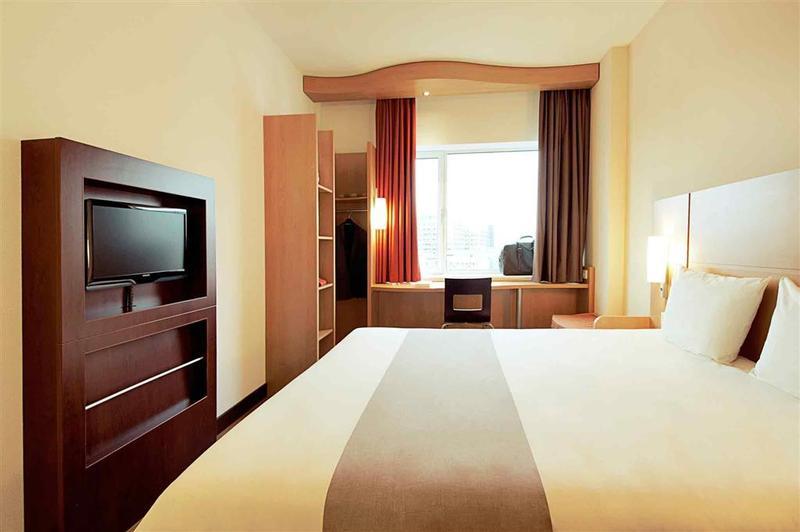 Ibis Budget - Porte De Bagnolet Ngoại thất bức ảnh