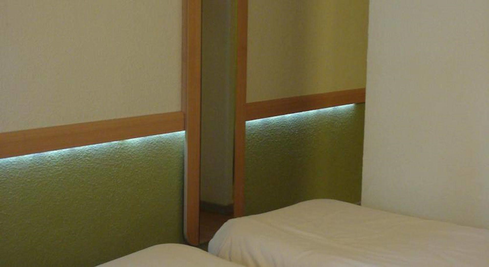 Ibis Budget - Porte De Bagnolet Ngoại thất bức ảnh